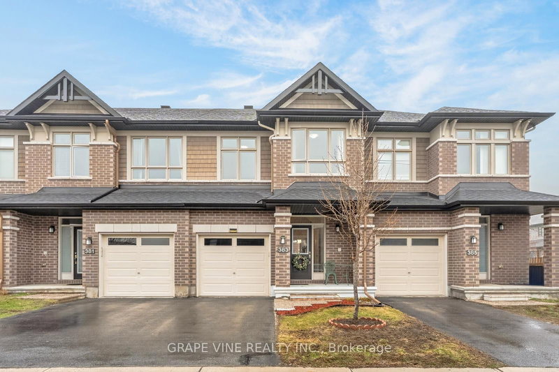 383 Memorial Grve, Ottawa, Ontario