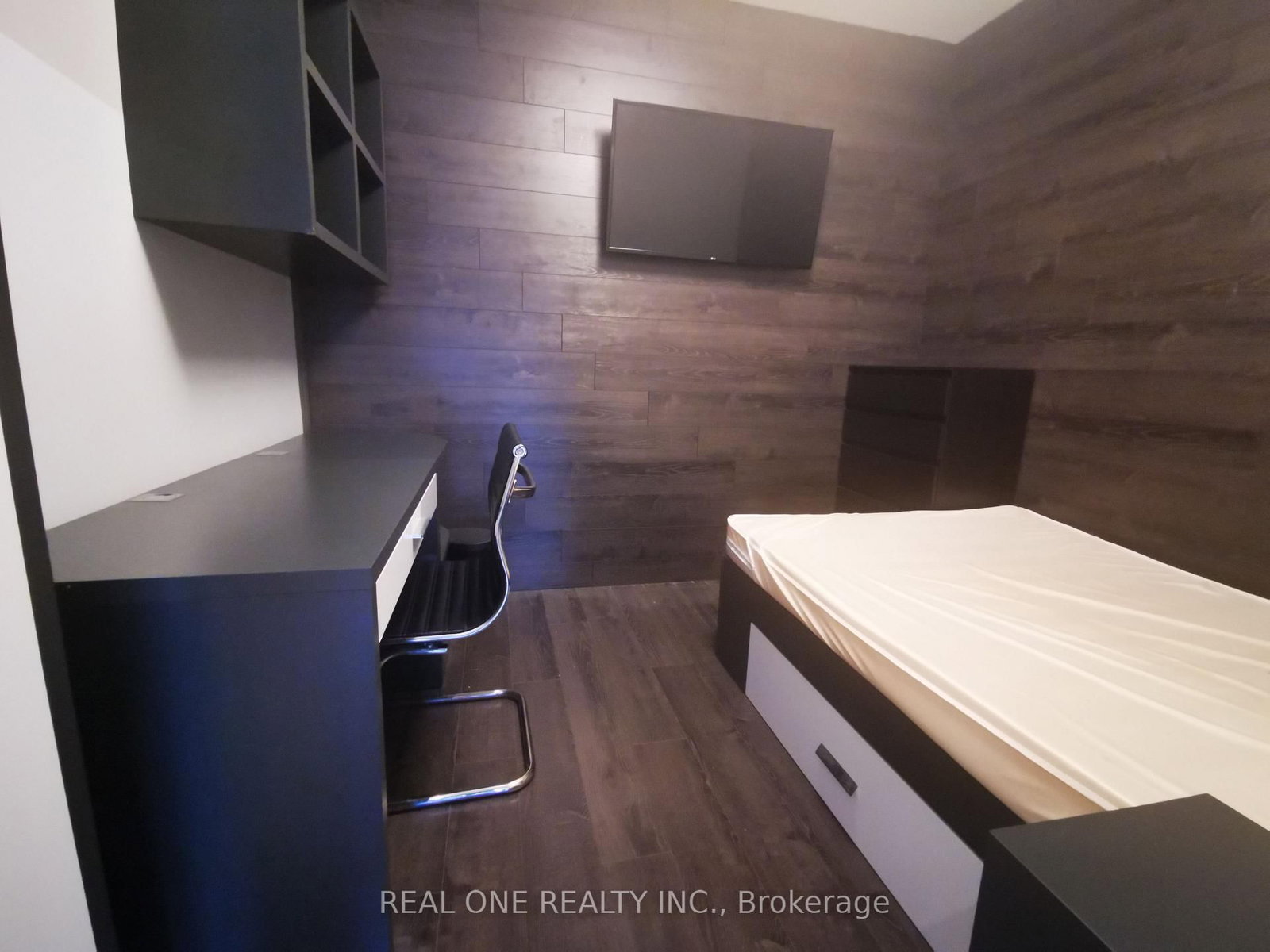 330 Phillip Street, Unit S-213 - Photo 6