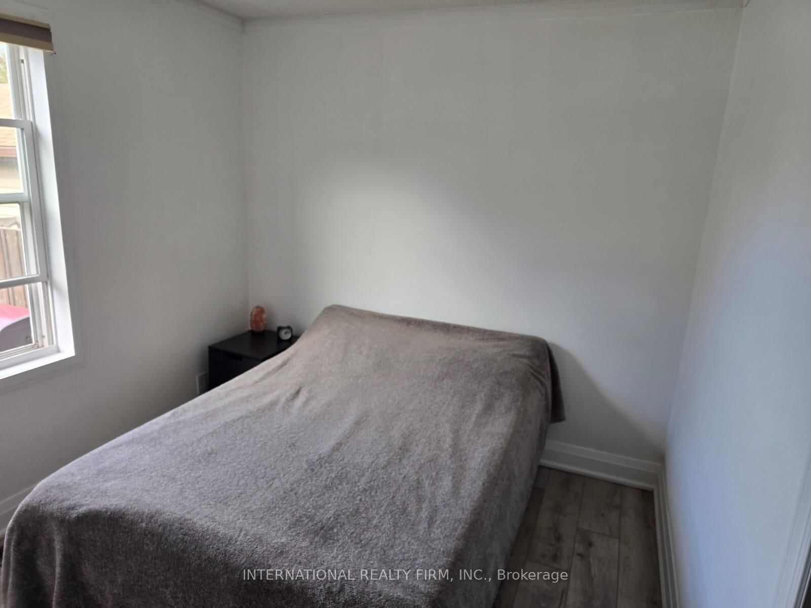 Detached House for sale at 731 Knox Avenue, Hamilton, Ontario, L8H 6K7 - Parkview - MLS: X13010468