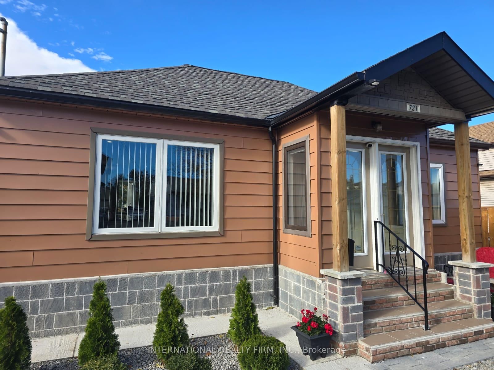 Detached House for sale at 731 Knox Avenue, Hamilton, Ontario, L8H 6K7 - Parkview - MLS: X13010468