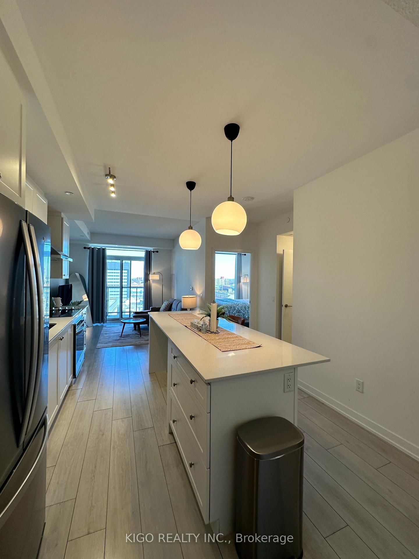 55 Duke Street W, Unit 905 - Photo 11