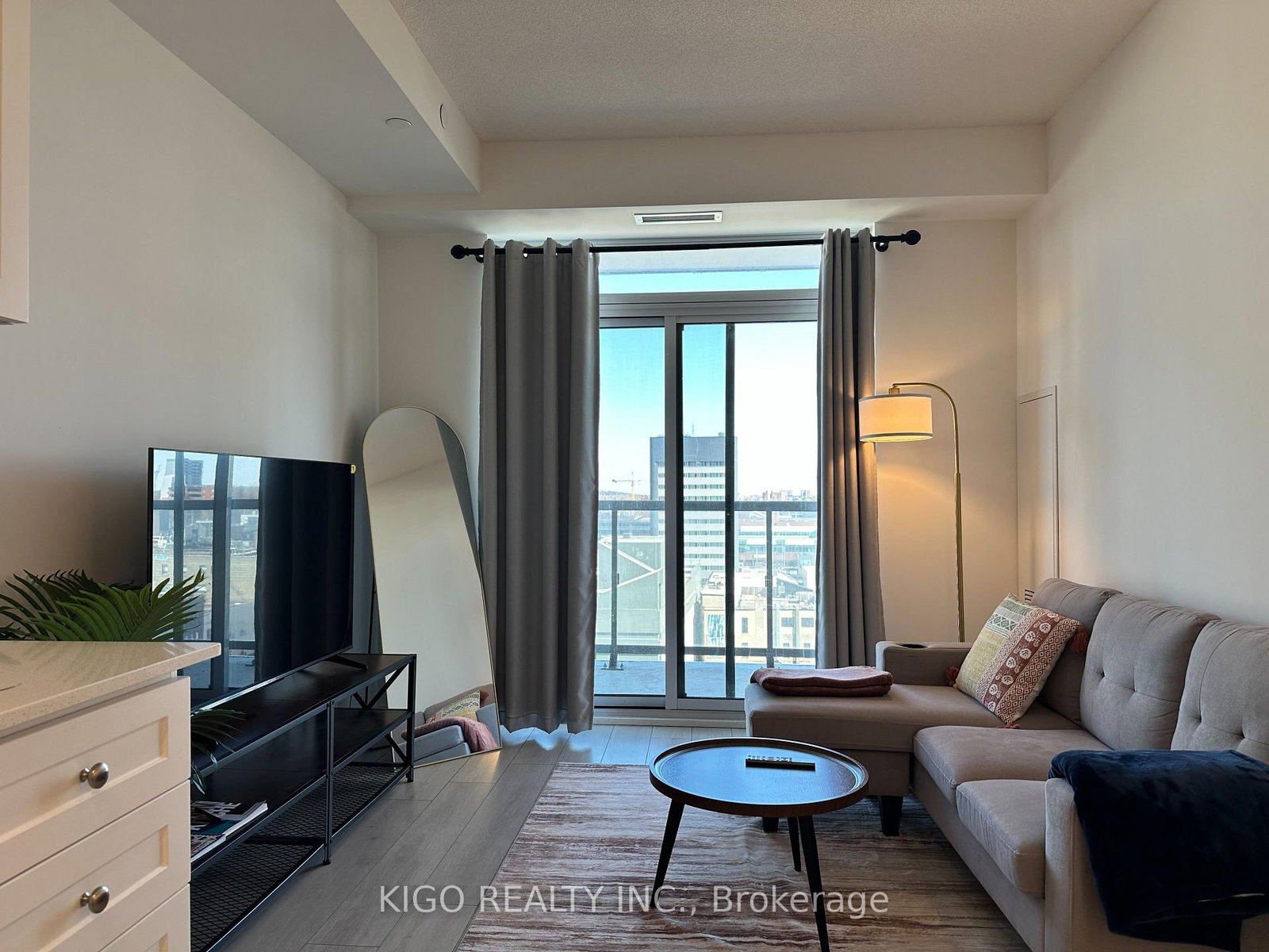 55 Duke Street W, Unit 905 - Photo 24