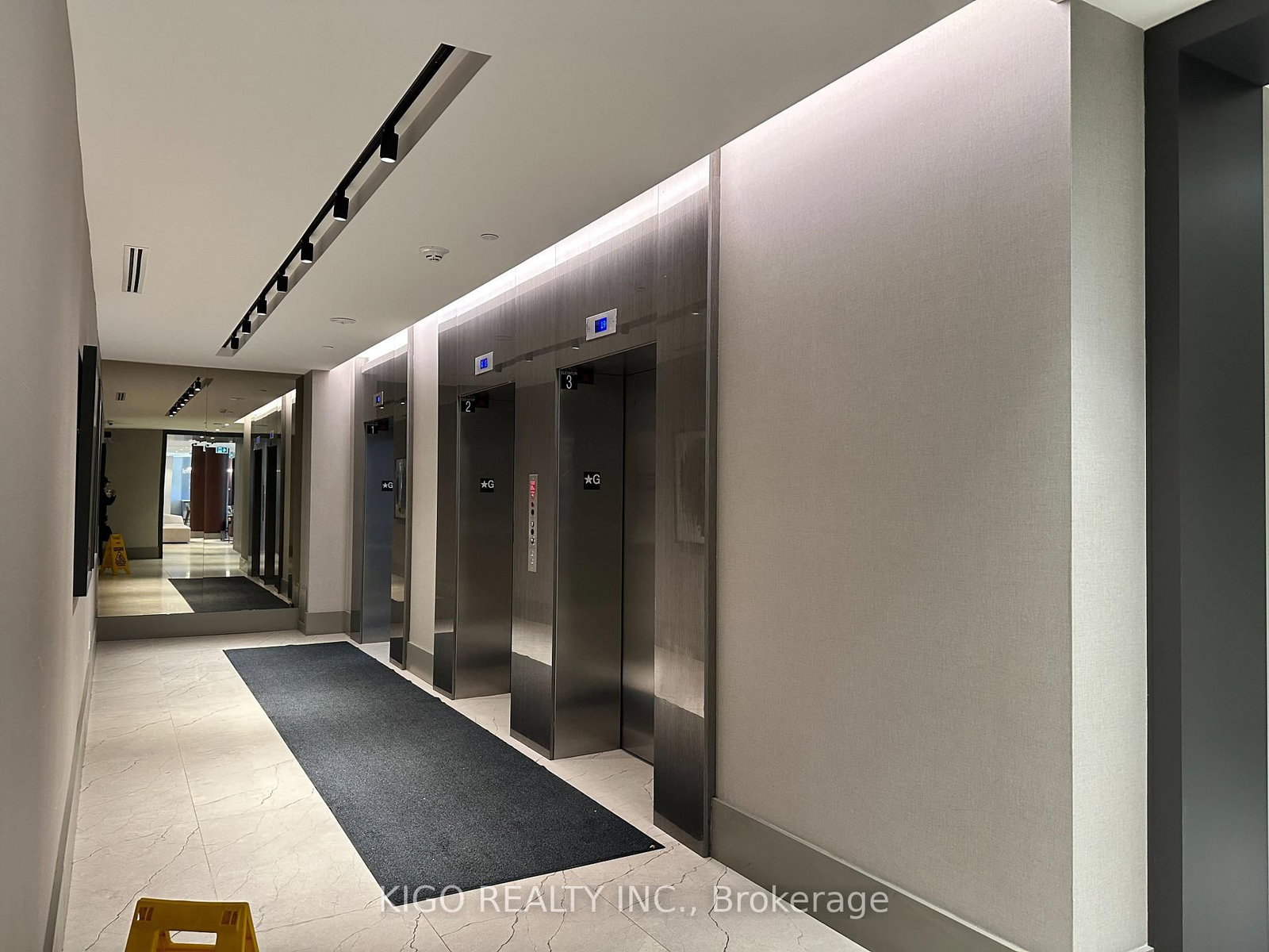 55 Duke Street W, Unit 905 - Photo 8