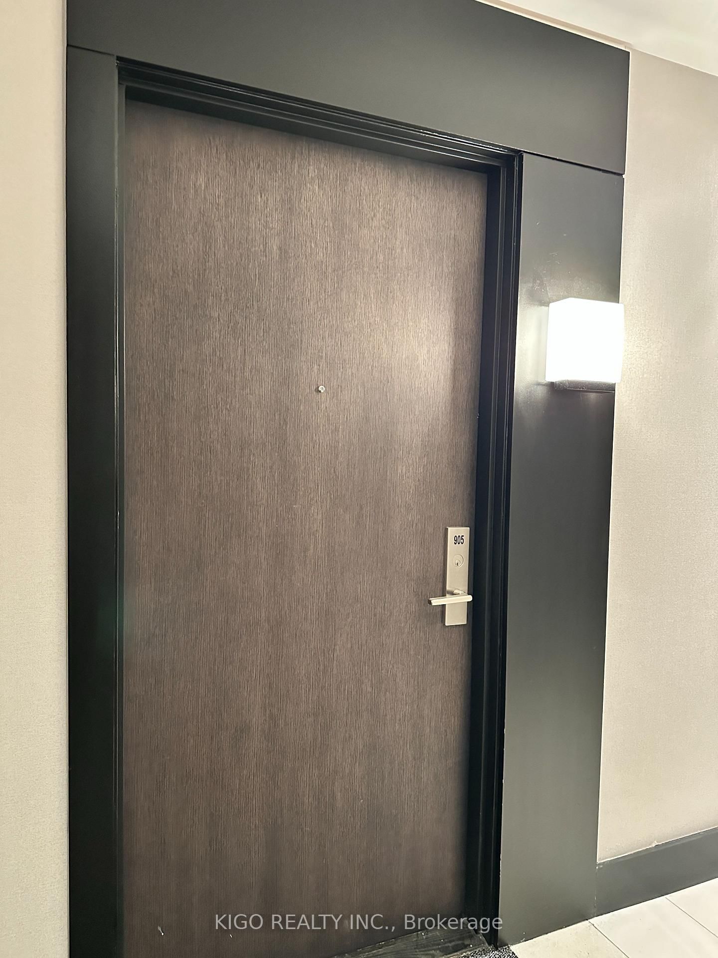 55 Duke Street W, Unit 905 - Photo 9