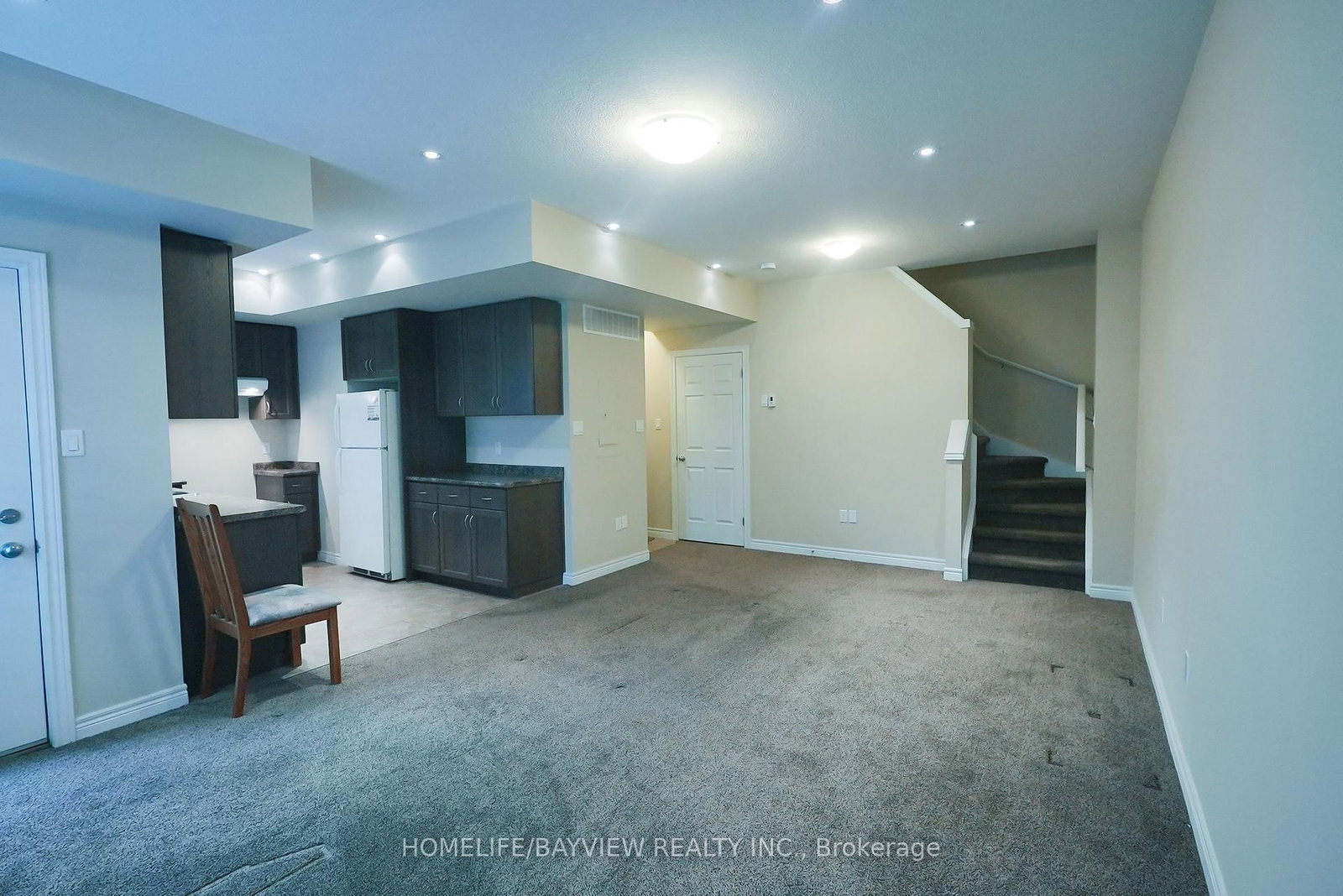 70 Willowrun Drive, Unit B1 - Photo 6