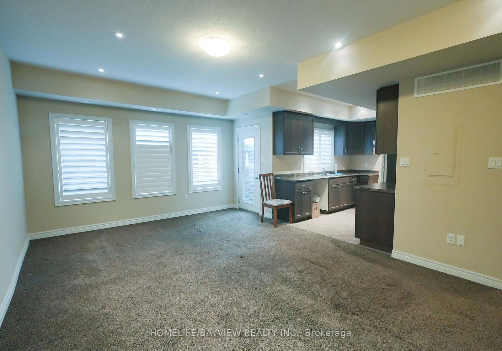 70 Willowrun Drive, Unit B1 - Photo 7