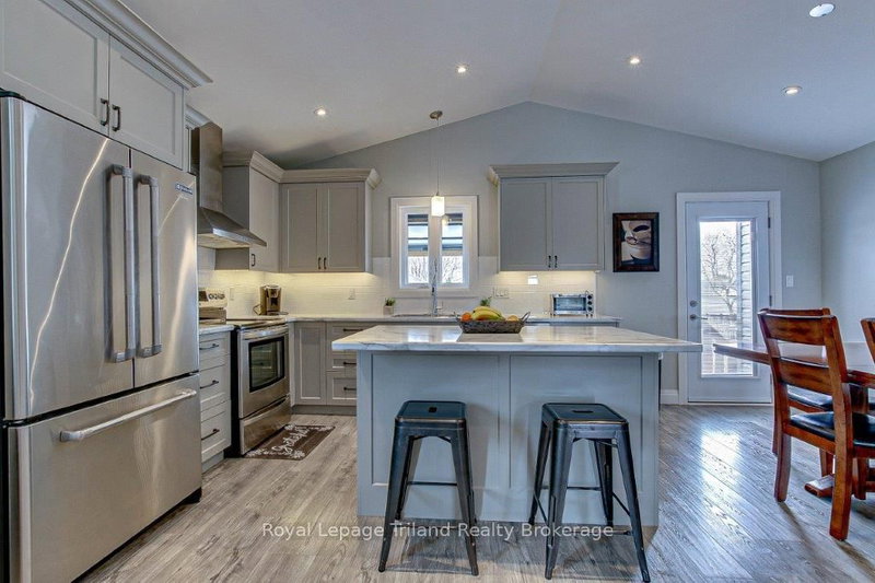 62 Brown St, Aylmer, N5H 3G6 | Image 2