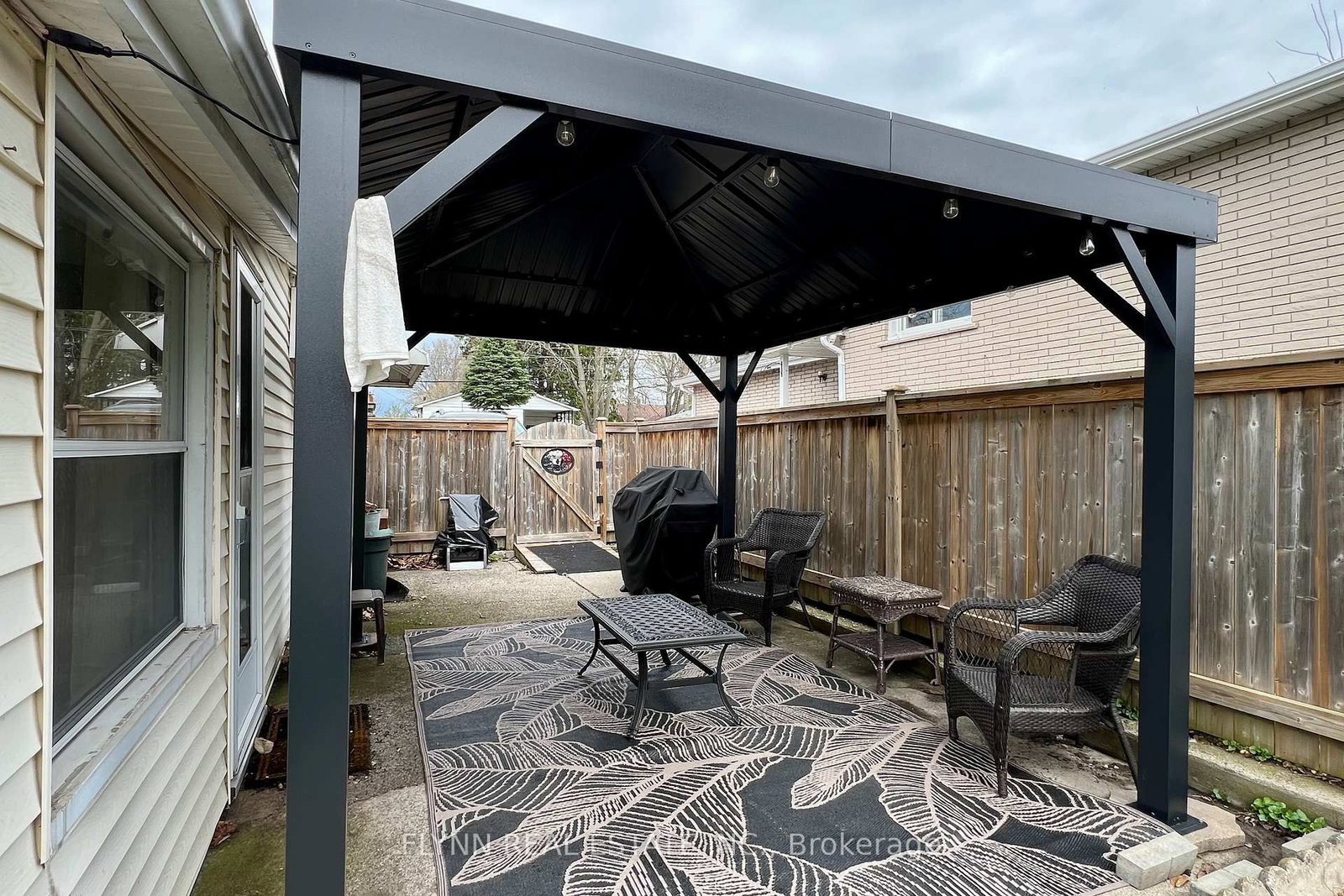 Listing Image 19