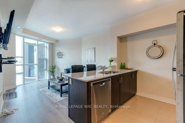 207 - 10 Concord Place