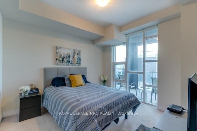 10 Concord Place, Unit 207 - Photo 8