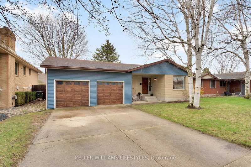 7 Locke Hts, Strathroy-Caradoc, N7G 3X1 | Image 2