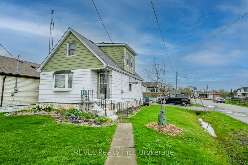 home for sale on 76 Lincoln Avenue