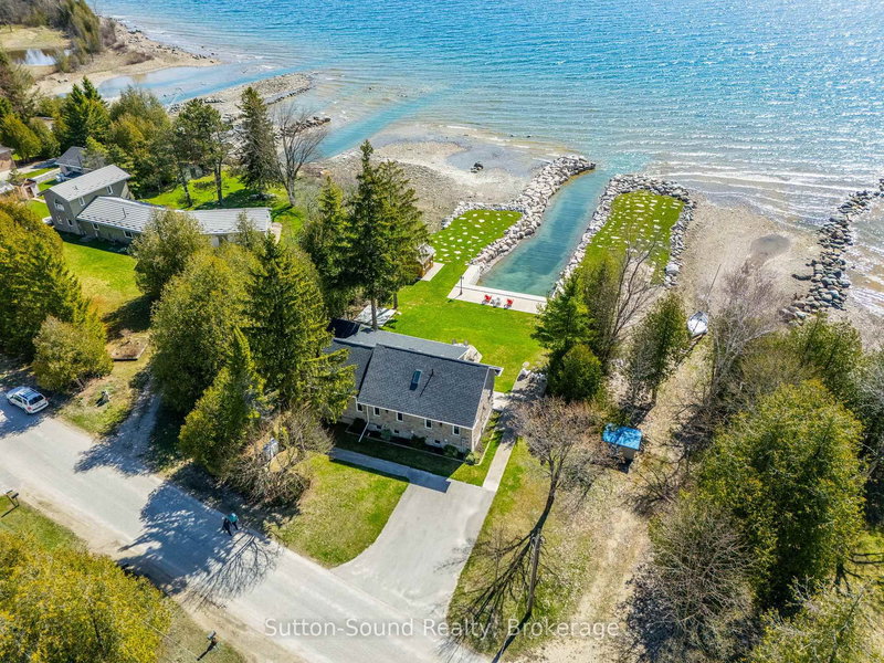 home for sale on 339605 Presqu'ile Road