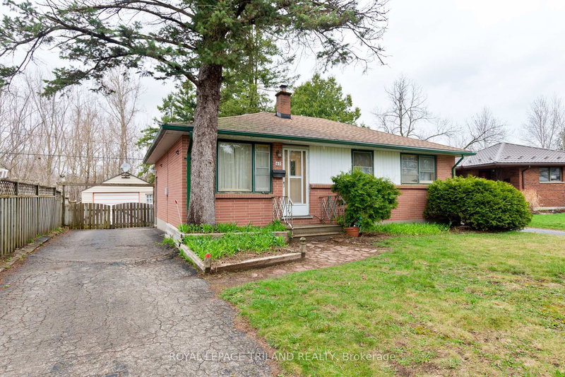 home for sale on 87 Arcadia Crescent