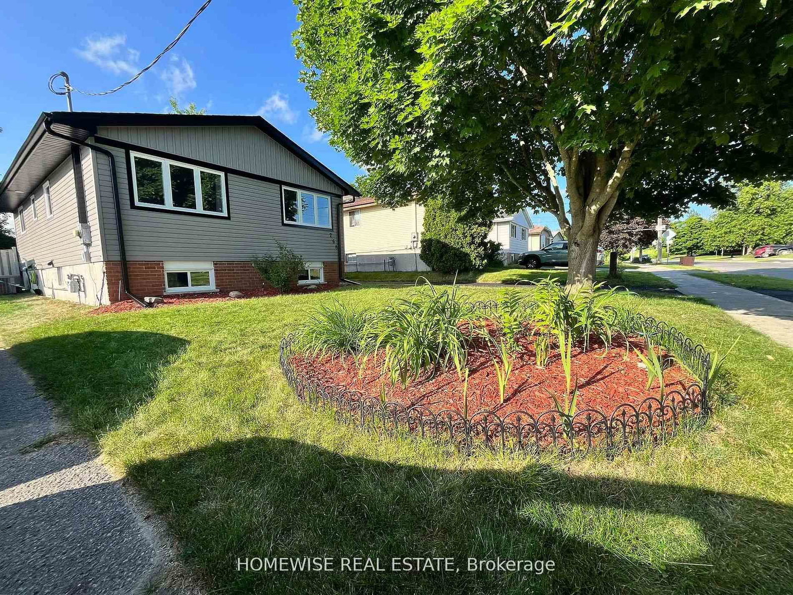 Detached House for sale at 268 SPENCLEYS Lane, Peterborough, Ontario, K9H 1S3 - Ashburnham Ward 4 - MLS: X13010878