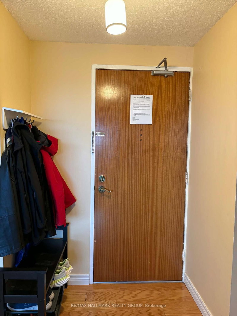 1217 - 20 Chesterton Dr, Ottawa, K2E 6Z7 | Image 2