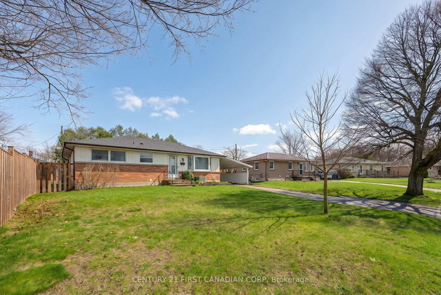 6 Breton Park Crescent