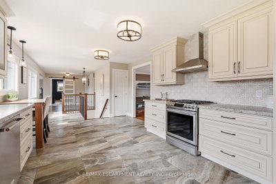 1371 10th Concession Road W • Hamilton, ON photo 9