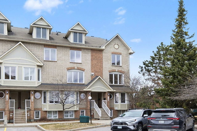 1121 Gablefield Private