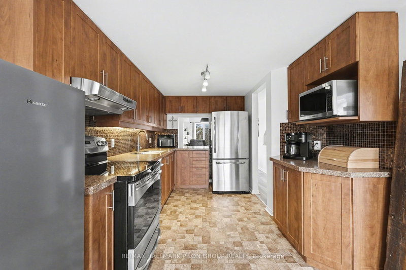 1121 Gablefield Private, Ottawa, K1J 1E4 | Image 3