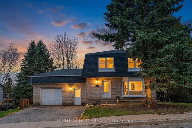 384 Countess Street N