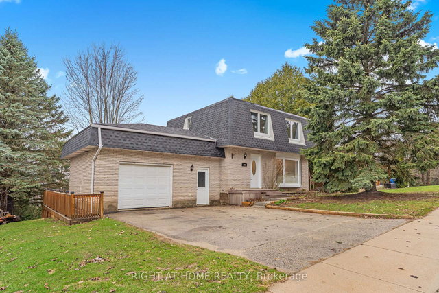 384 Countess Street N