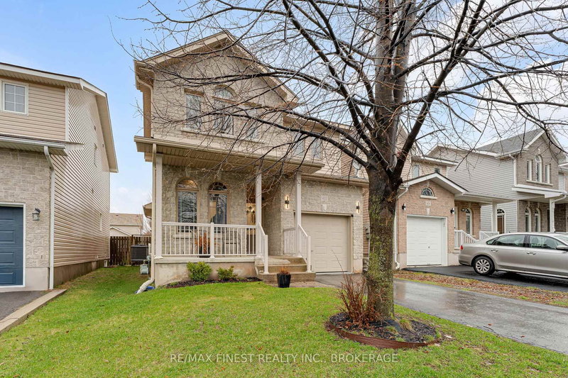 422 Laura Ave, Kingston, K7K 7M3 | Image 2