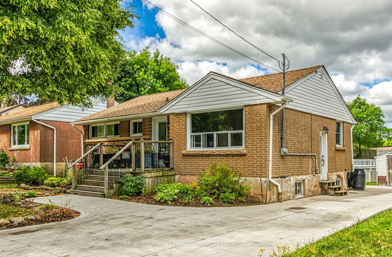 446 East 36th St, Hamilton, Ontario