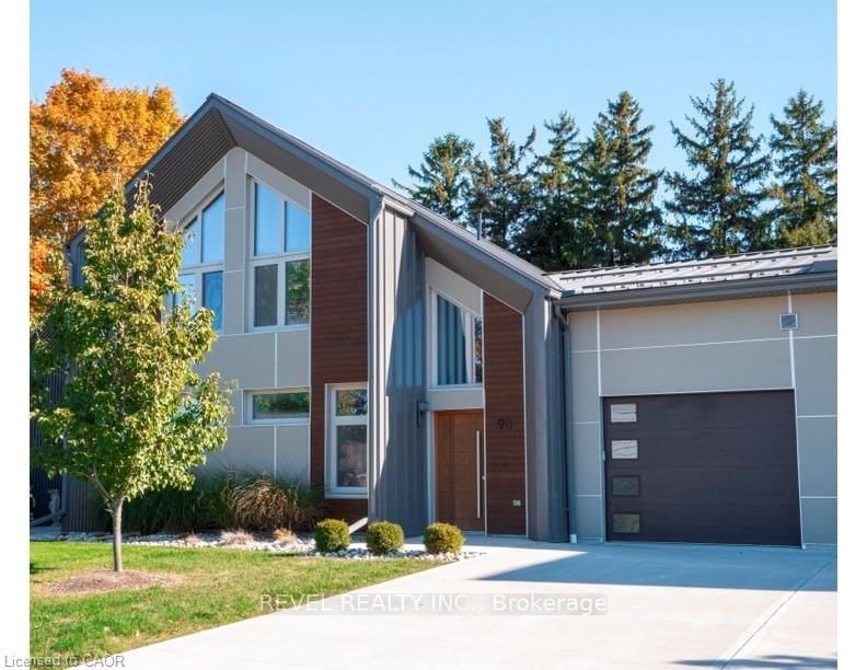 home for sale on 98 Elgin Street