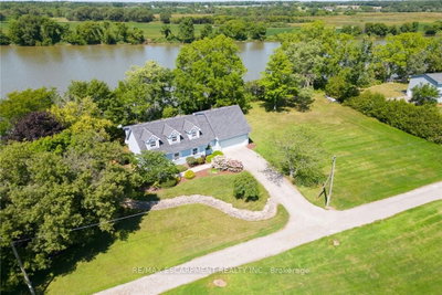 1042 River Road • Haldimand, ON photo 2