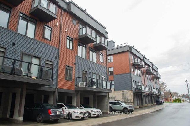 11 - 2 Willow Street