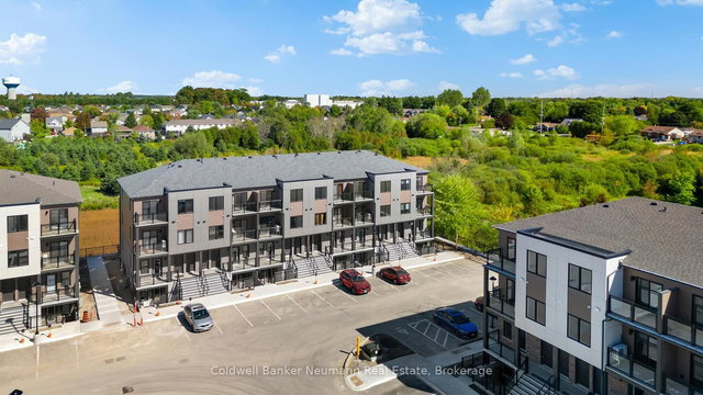 51 - 940 St David Street N