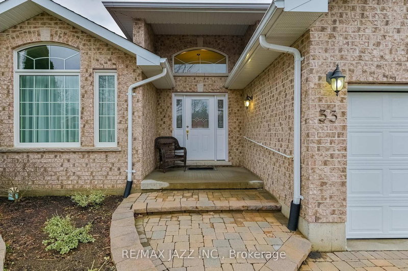 33 Ashwood Cres, Greater Napanee, K7R 3L1 | Image 3