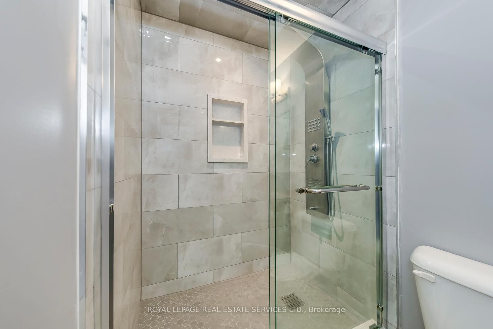 60 Netherwood Road - Photo 37