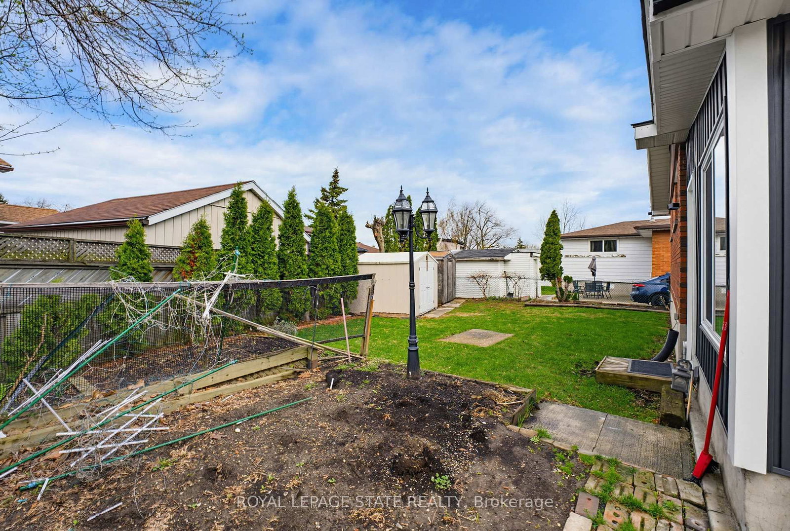 Detached House for sale at 157 Hoover Crescent, Hamilton, Ontario, L9A 3H2 - Balfour - MLS: X13011478