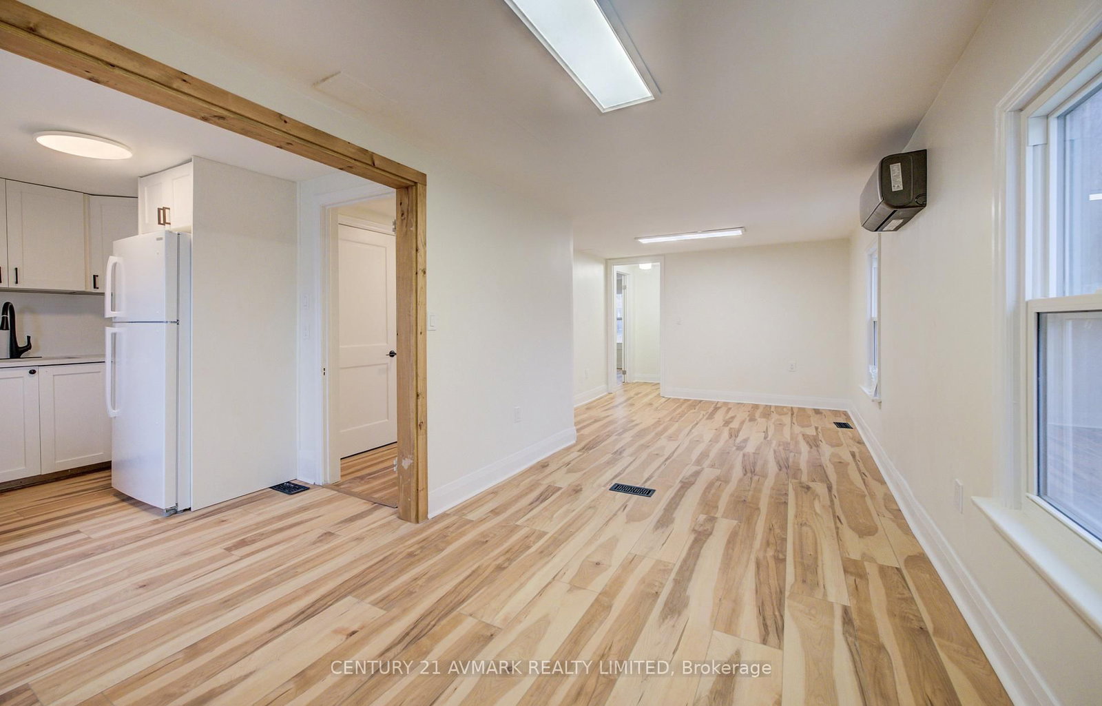 Detached House for sale at 336 Geneva Street, St. Catharines, Ontario, L2N 2G7 - Fairview - MLS: X13011496