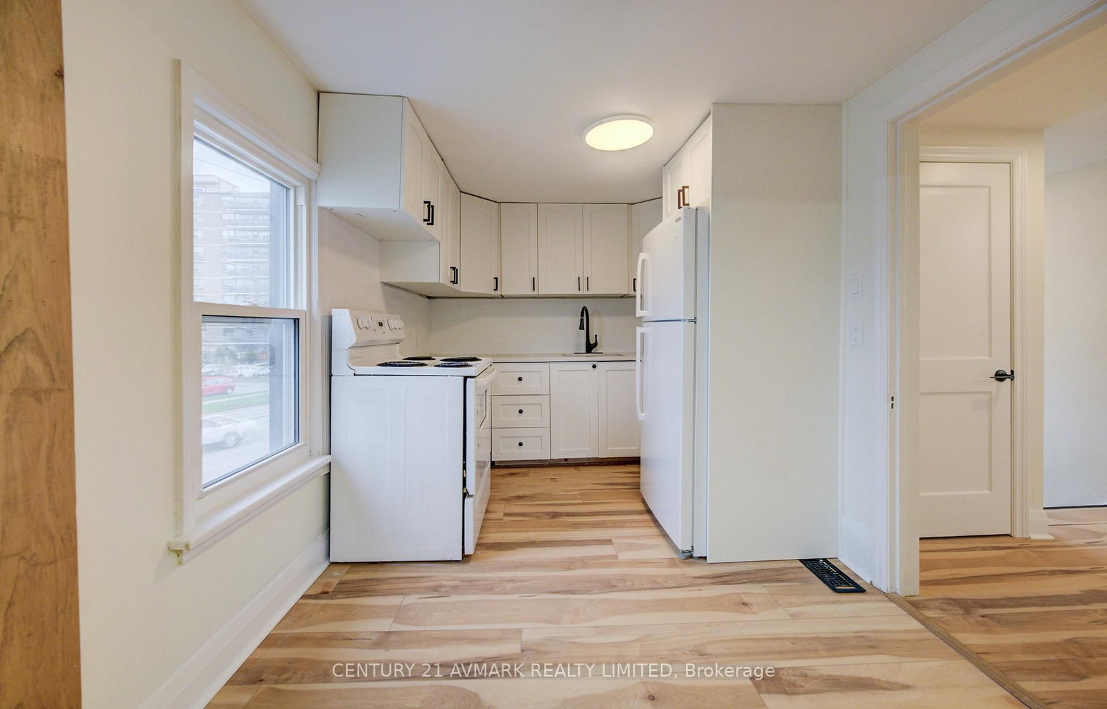 Detached House for sale at 336 Geneva Street, St. Catharines, Ontario, L2N 2G7 - Fairview - MLS: X13011496