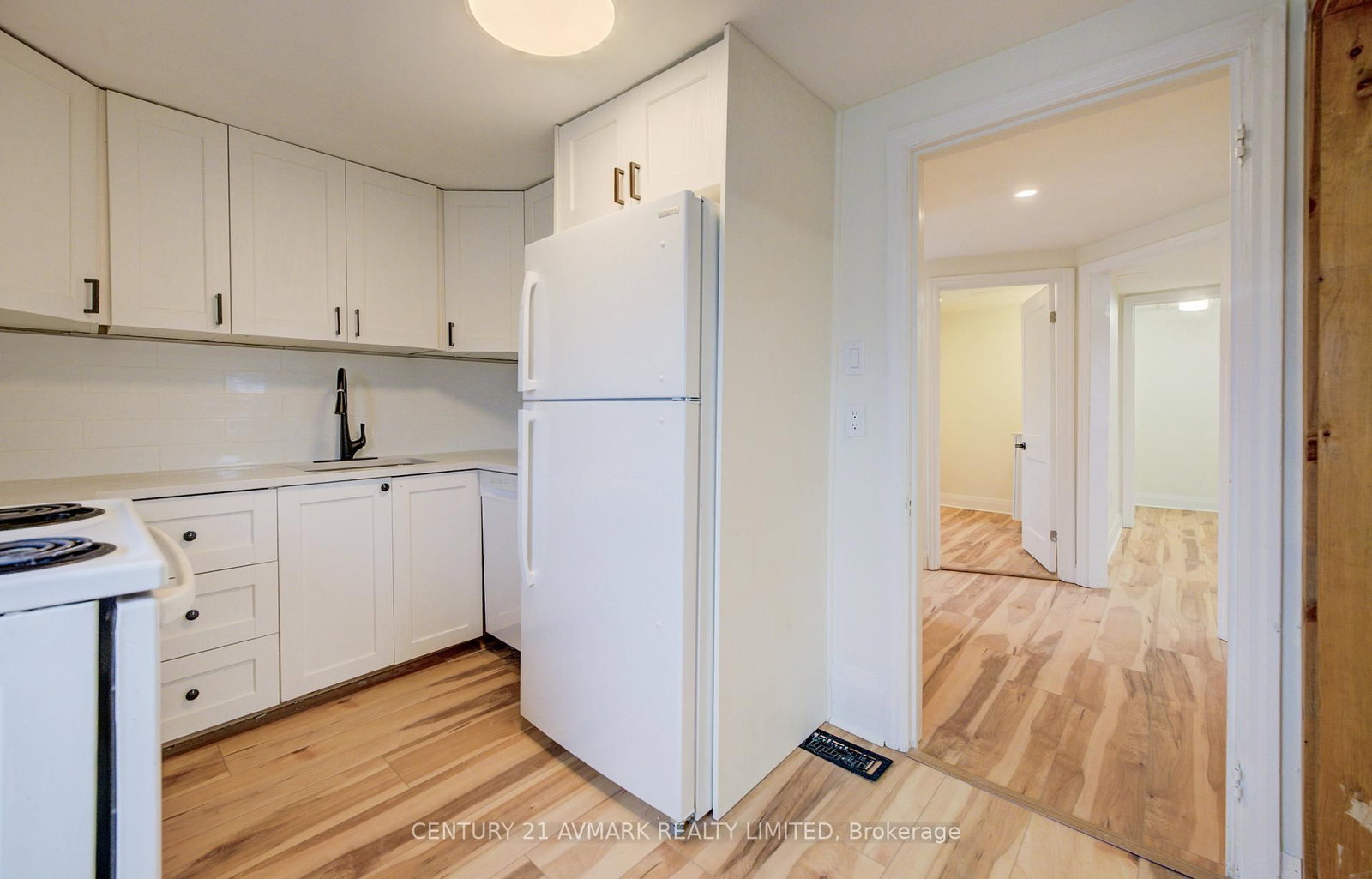 Detached House for sale at 336 Geneva Street, St. Catharines, Ontario, L2N 2G7 - Fairview - MLS: X13011496