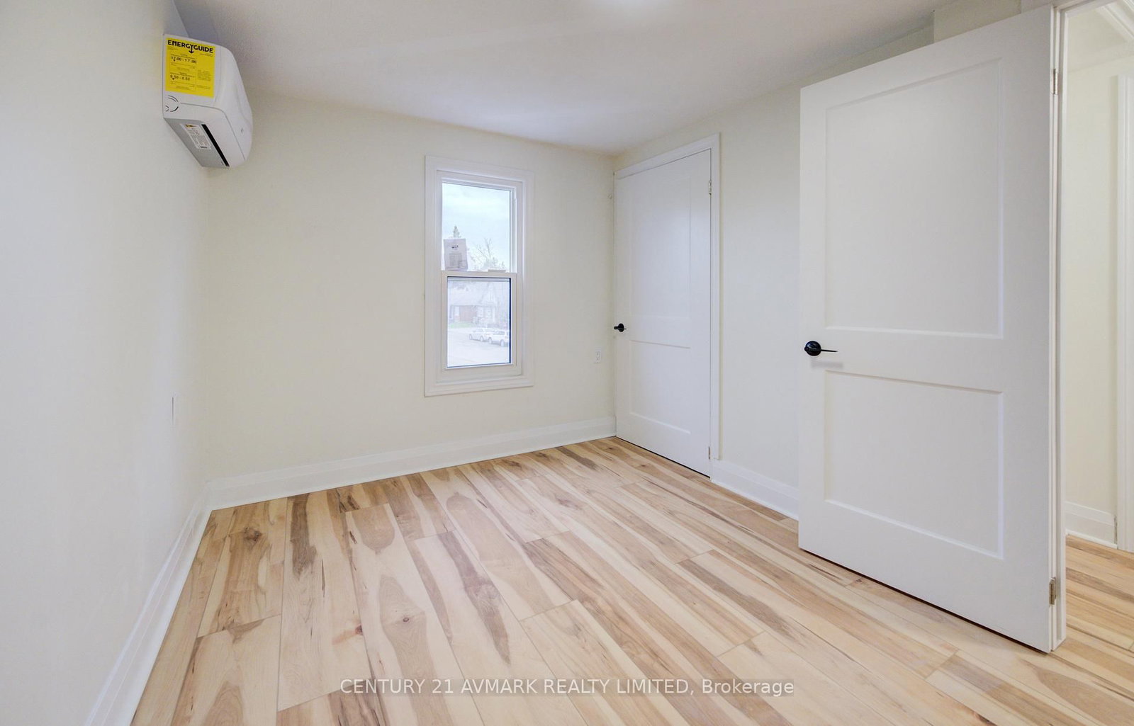 Detached House for sale at 336 Geneva Street, St. Catharines, Ontario, L2N 2G7 - Fairview - MLS: X13011496