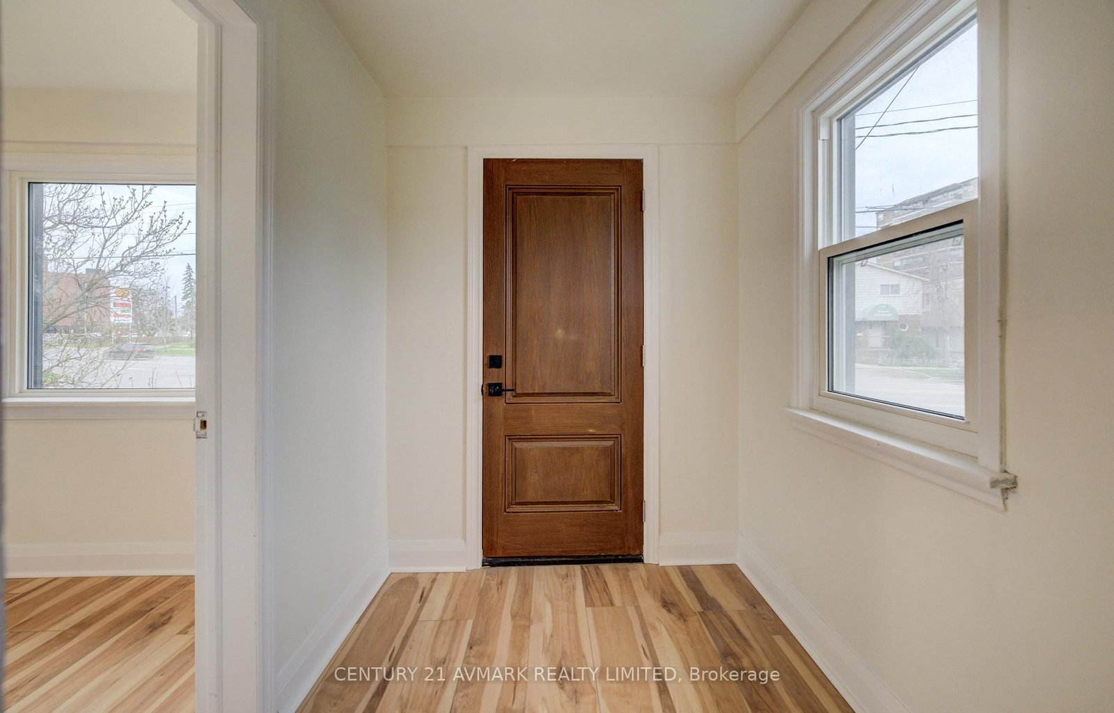 Detached House for sale at 336 Geneva Street, St. Catharines, Ontario, L2N 2G7 - Fairview - MLS: X13011496