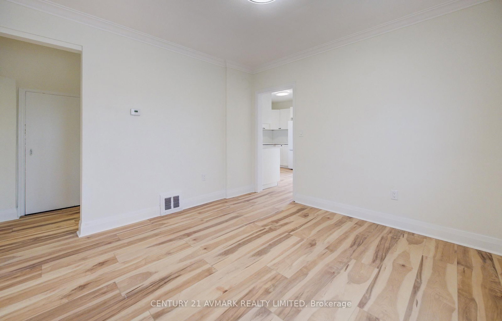 Detached House for sale at 336 Geneva Street, St. Catharines, Ontario, L2N 2G7 - Fairview - MLS: X13011496