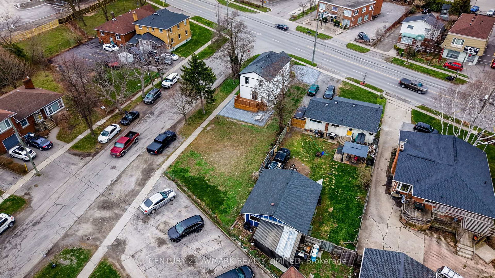 Detached House for sale at 336 Geneva Street, St. Catharines, Ontario, L2N 2G7 - Fairview - MLS: X13011496