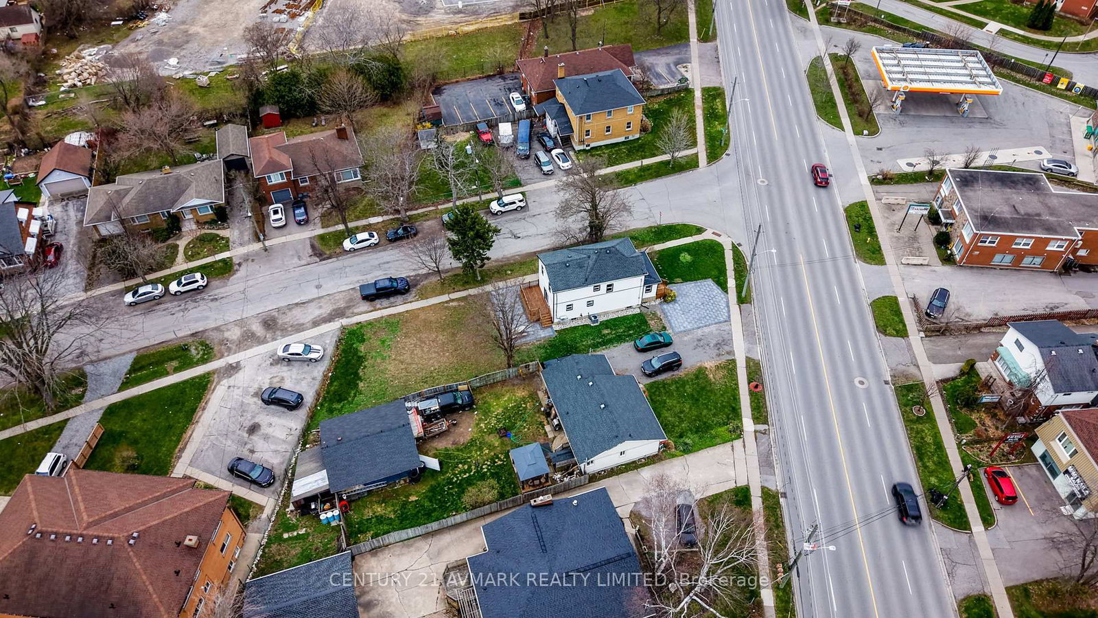 Detached House for sale at 336 Geneva Street, St. Catharines, Ontario, L2N 2G7 - Fairview - MLS: X13011496