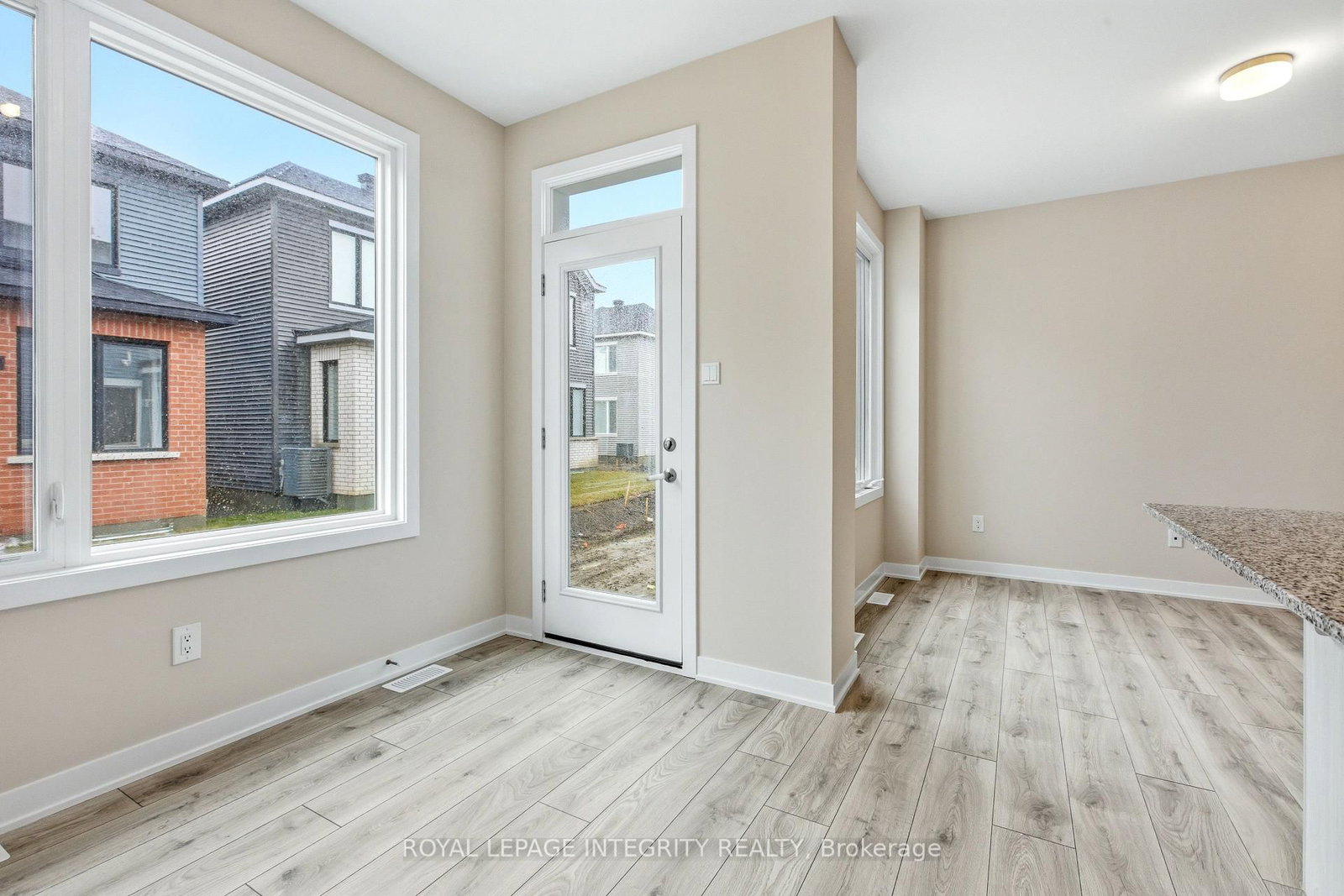 418 Les Emmerson Drive - Photo 10