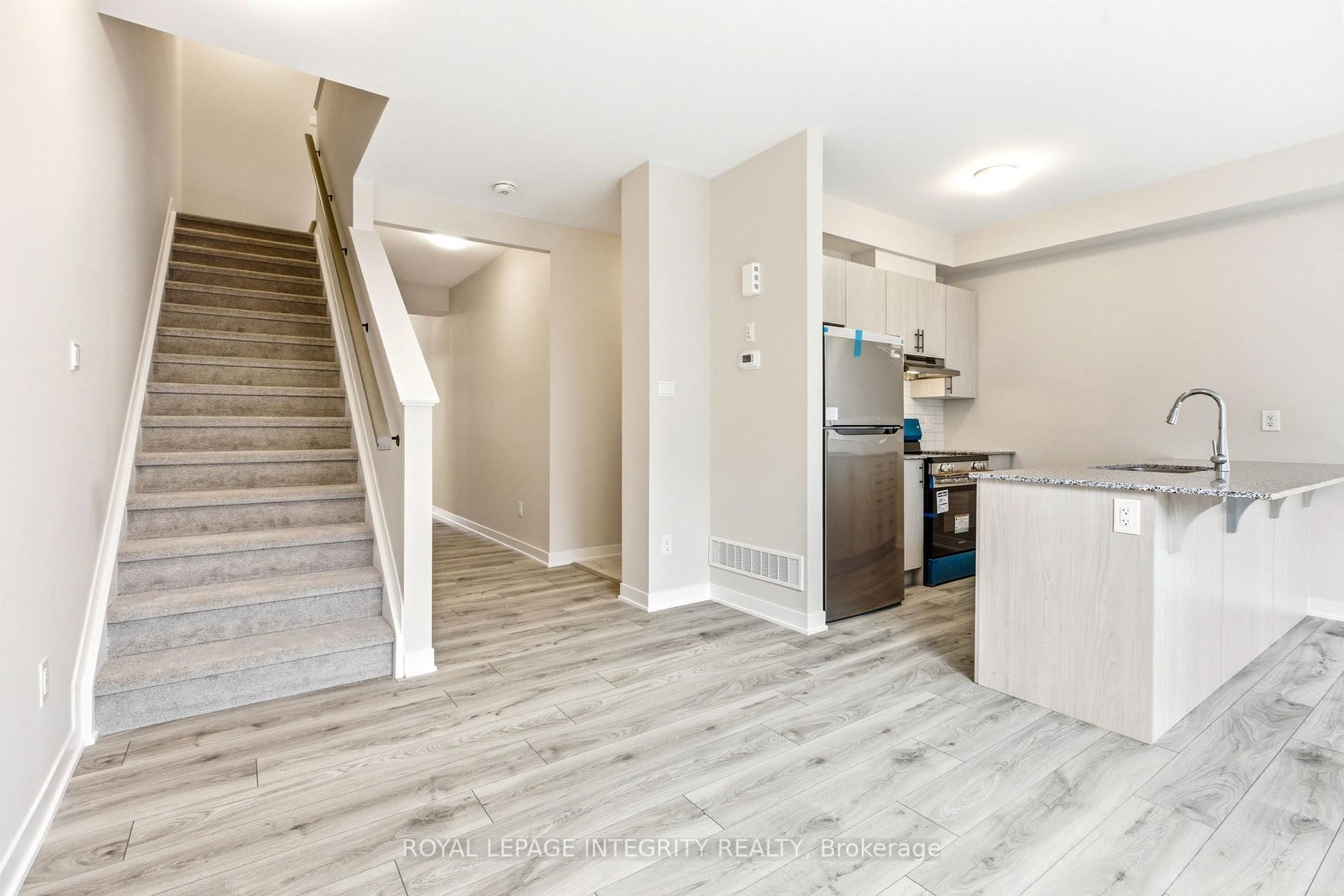 418 Les Emmerson Drive - Photo 18
