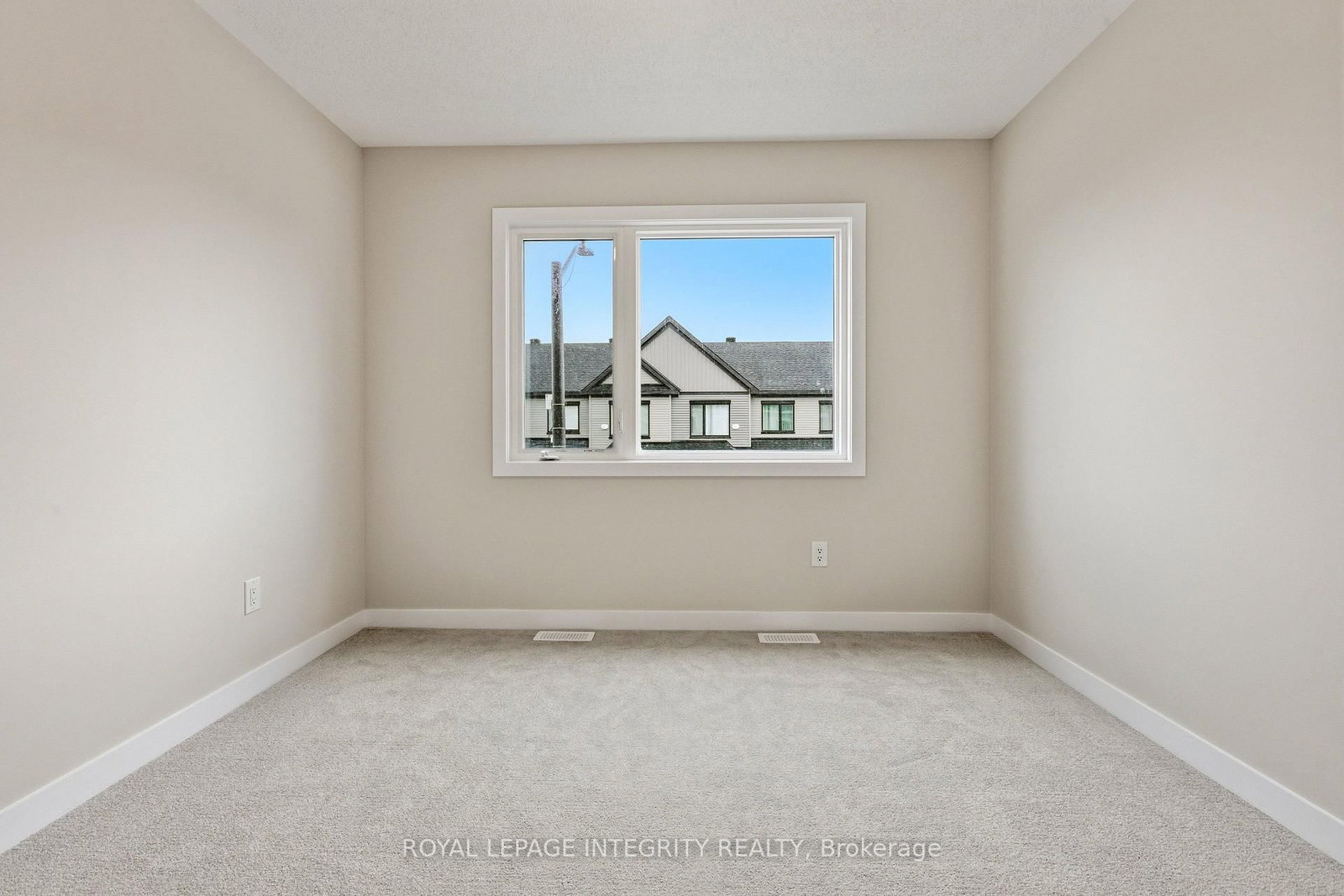 418 Les Emmerson Drive - Photo 32