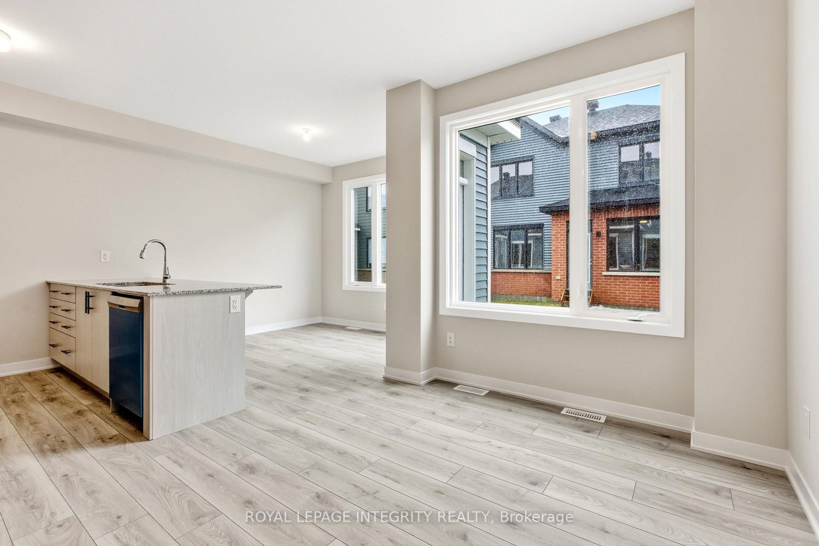 418 Les Emmerson Drive - Photo 7