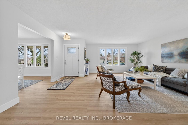 786 Milford Dr, Kingston, K7P 1A8 | Image 3