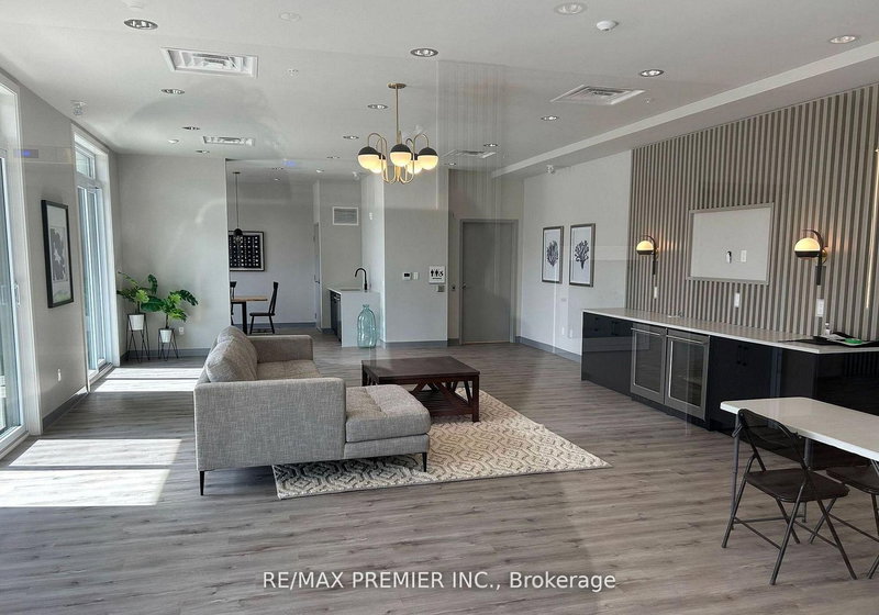 home for lease on 606-107 Roger Street