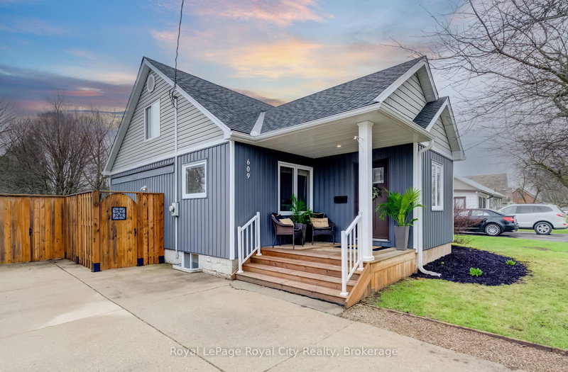 home for sale on 609 Woodside Street